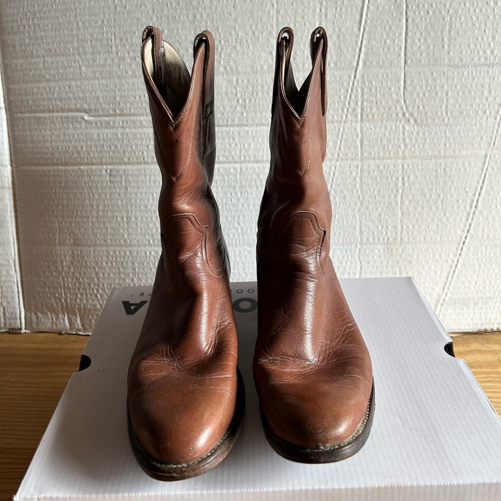 Boots - Picture 5 of 11